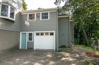 Building Photo - 6 Wildwood Ln