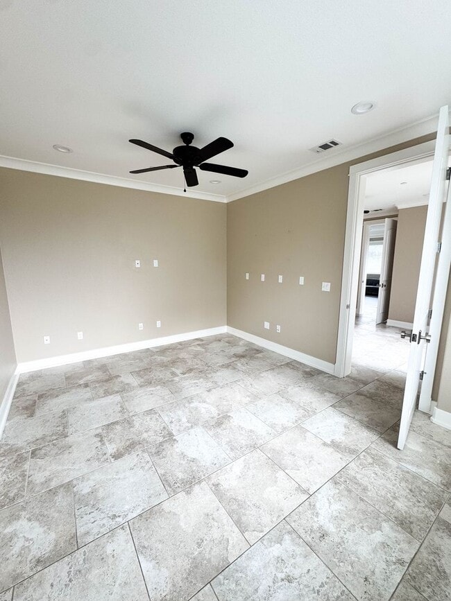 Building Photo - 4925 Milano Way