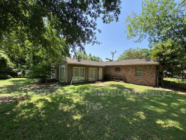 Building Photo - 4416 Creighton Rd