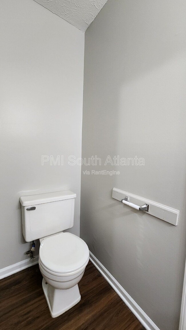 Building Photo - 634 Morton Ct