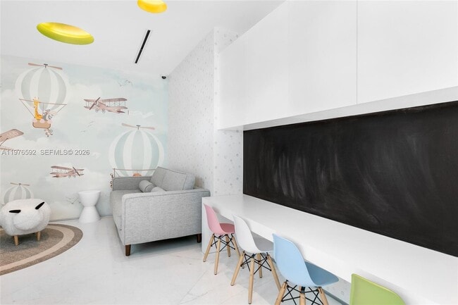 Building Photo - 300 South Pointe Dr