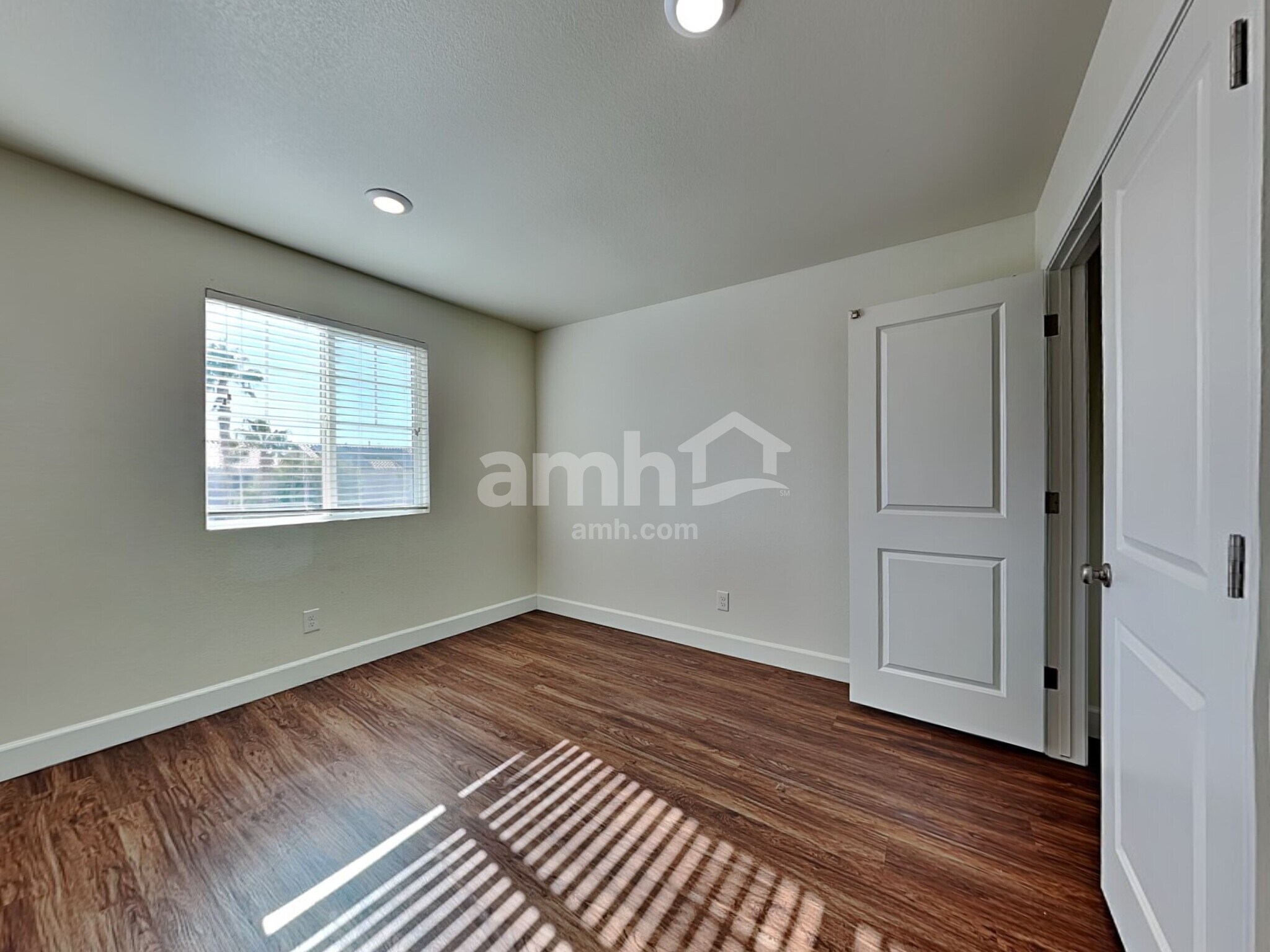 Building Photo - 1805 Viaggio Ave