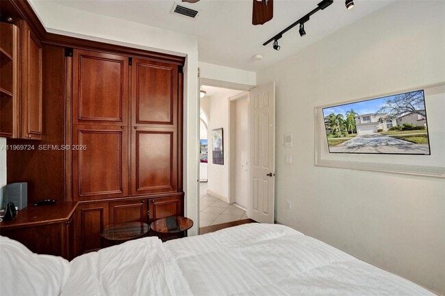 Building Photo - 17431 SW 35th St