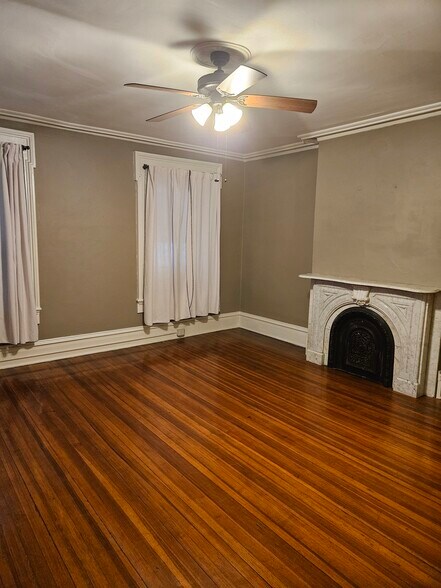 Living room - 11 N Clover St