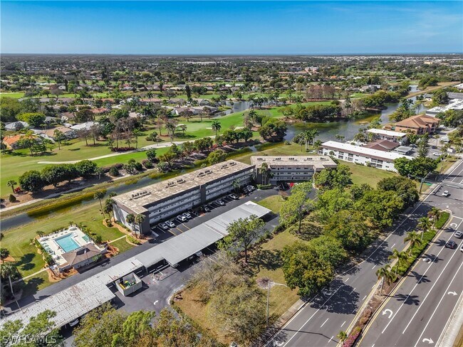 Building Photo - 5635 Rattlesnake Hammock Rd