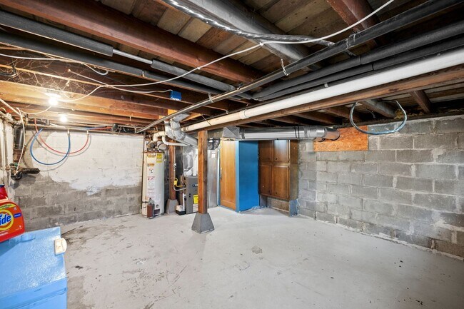 Building Photo - Lidgerwood Area 4 Bedroom 2 Bathroom Home!