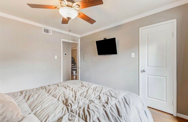 Building Photo - 101 Stratford St