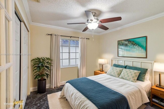 Building Photo - 17610 SW 4th Ct