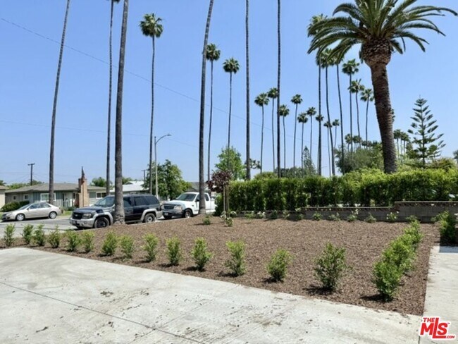 Building Photo - 1219 N Azusa Ave