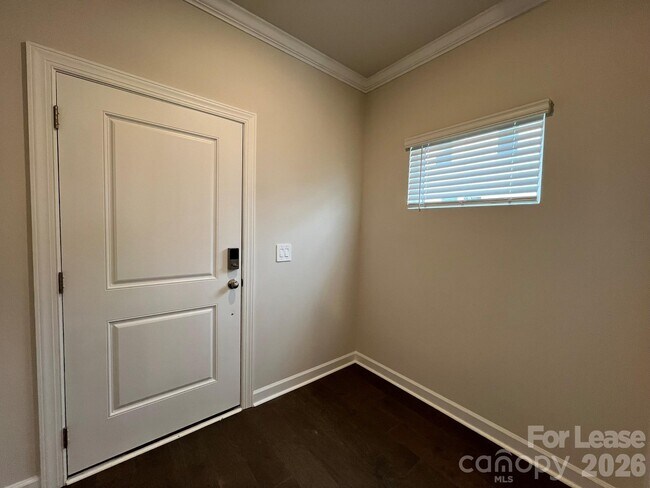 Building Photo - 1360 Fallen Acorn Ln