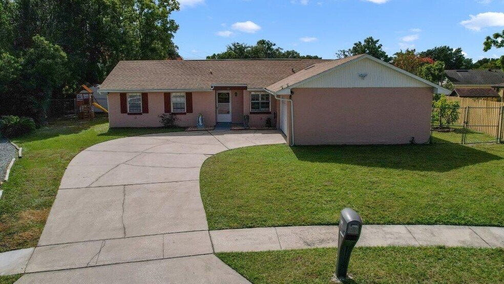 Building Photo - 113 Sandalwood Way