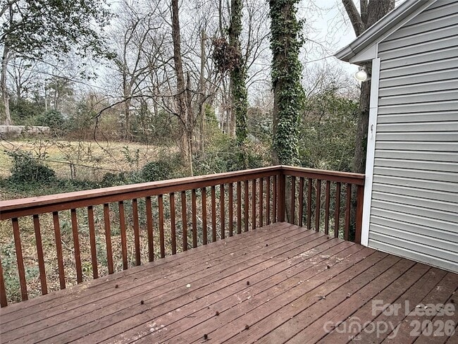 Building Photo - 1908 Thurmond Pl