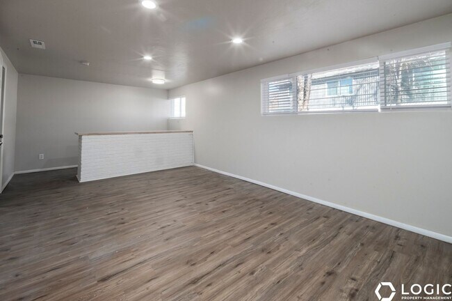 Building Photo - 7338 Rusty Dr