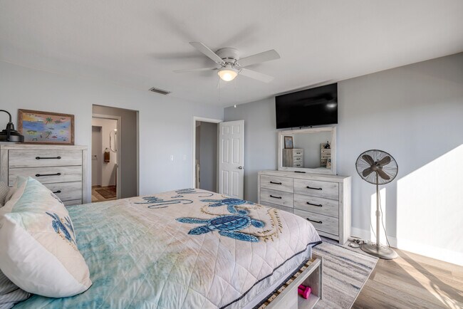 Building Photo - 129 Lagoon Ct
