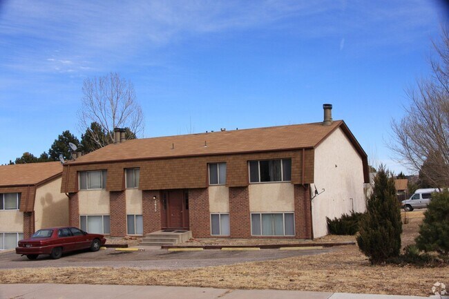 Building Photo - 3935 Stonedike Dr