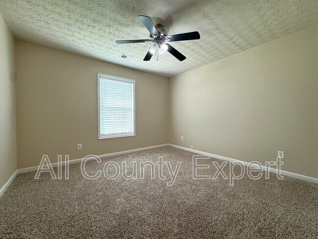 Building Photo - 1277 Poison Oak Ct SE