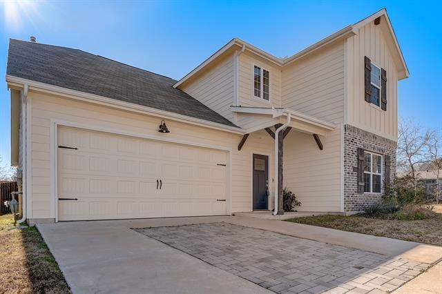 Primary Photo - 2000 Chandler Dr