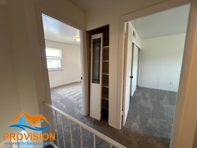 Building Photo - 463 Long Towne Ct