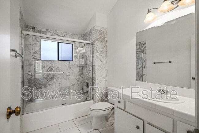 Building Photo - 1714 Parkside Dr