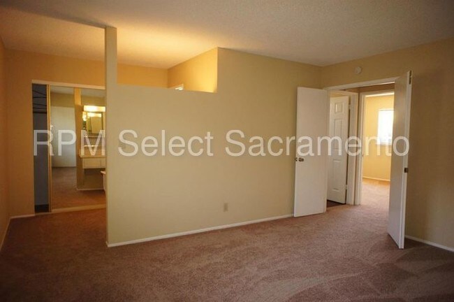 Building Photo - 5277 Eden View Dr