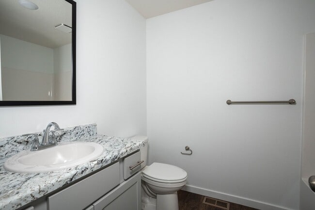 Building Photo - BRAND NEW 4 BEDROOM HOME