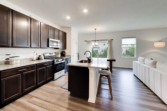 Building Photo - 420 Radcliff Ln