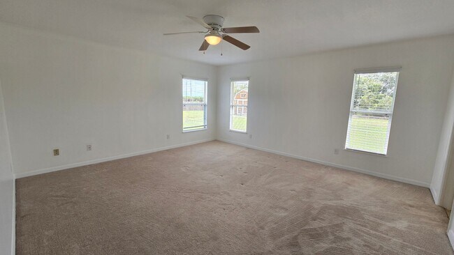 Building Photo - Spacious Haines City Retreat - For Rent Now!