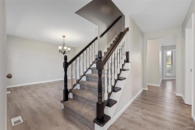 Building Photo - 655 Foxtail Dr