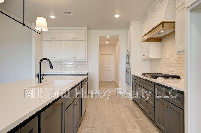 Building Photo - 9305 NW 146th St