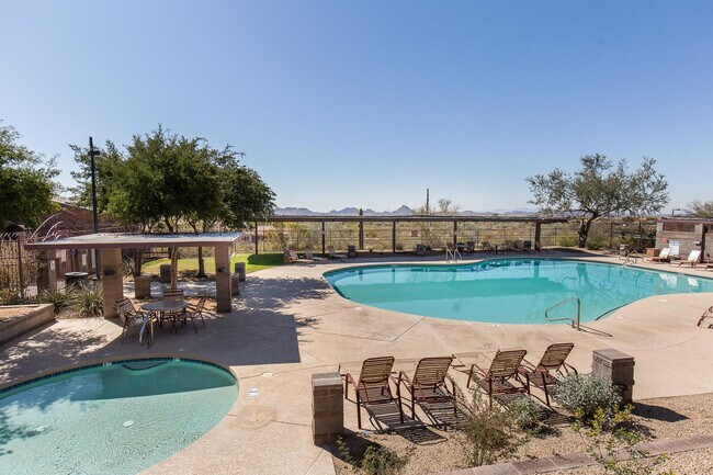 Building Photo - 3252 W Gran Paradiso Dr