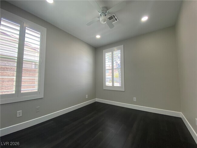 Building Photo - 7956 Skyline View Ct