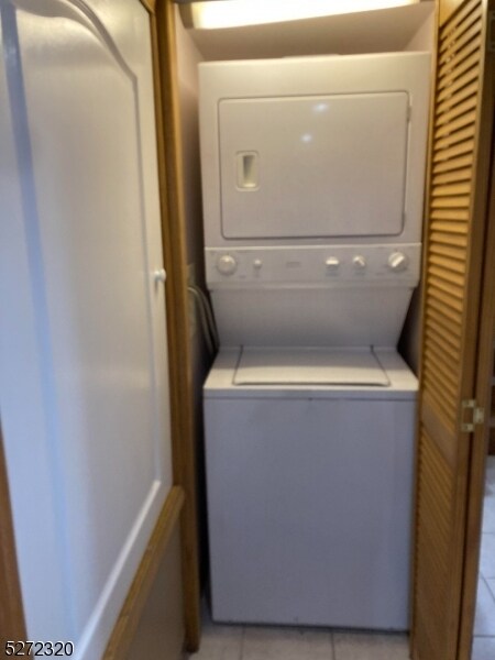 Building Photo - 748 Green St