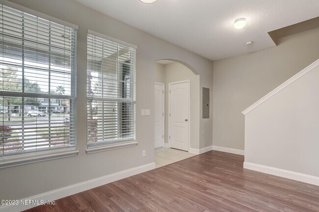 Building Photo - 4220 Plantation Oaks Blvd