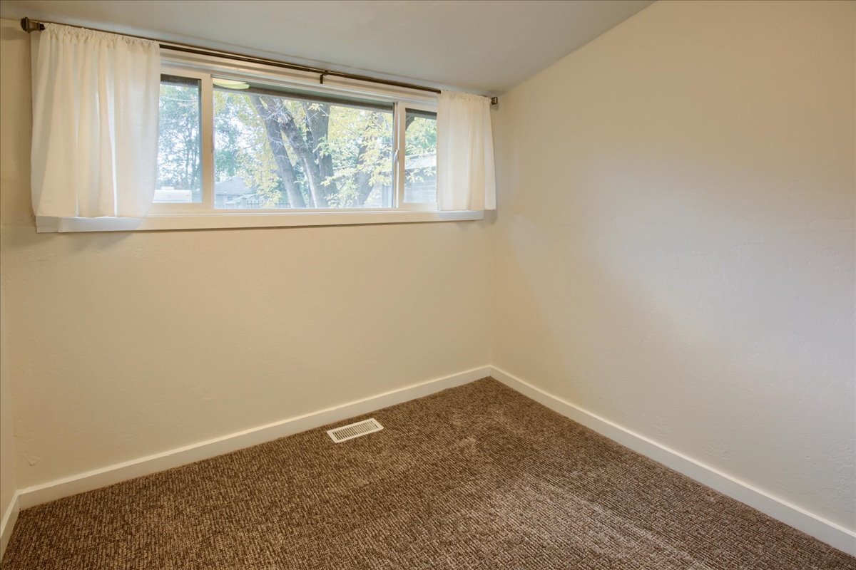 Building Photo - 159 W Paxton Ave