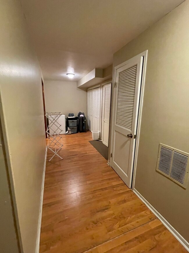 Building Photo - 1976 Haughton Ave