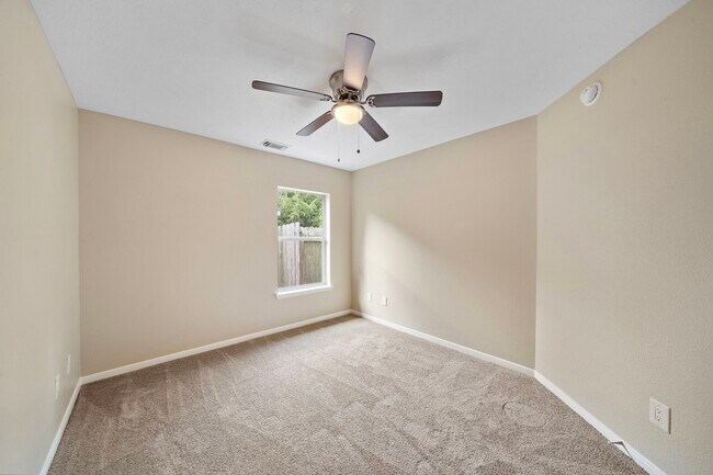 Building Photo - 11403 Sandermeyer Dr