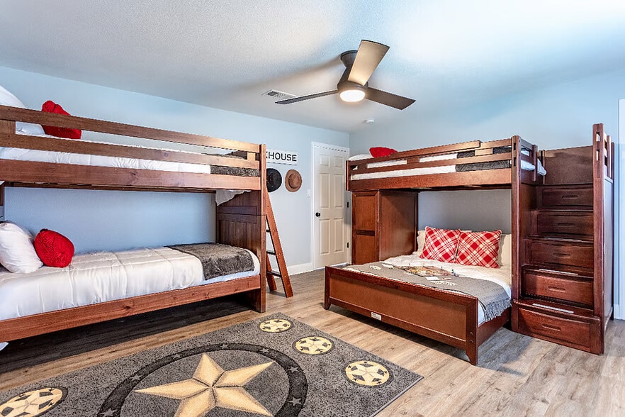 Building Photo - 3415 Shelby Ave