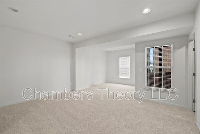 Building Photo - 8453 Kirby Lionsdale Dr