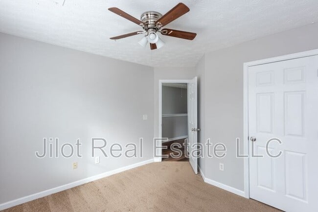 Building Photo - 218 Matthew Ln