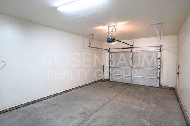 Building Photo - 15237 S Moon Valley Rd