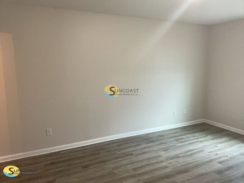 Building Photo - 8337 Homeport Ct