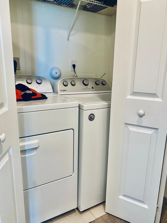 Building Photo - 3202 W 108th St