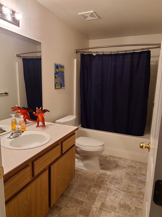 Building Photo - Updated ranch with a finished basement