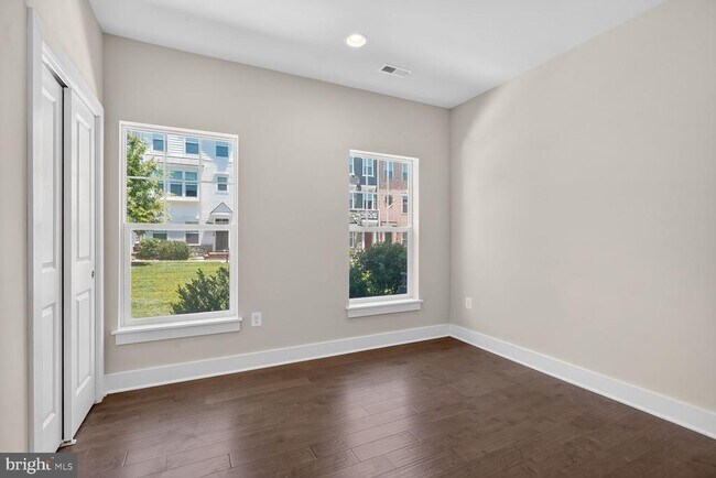 Building Photo - 5128 Ridgeview Retreat Dr