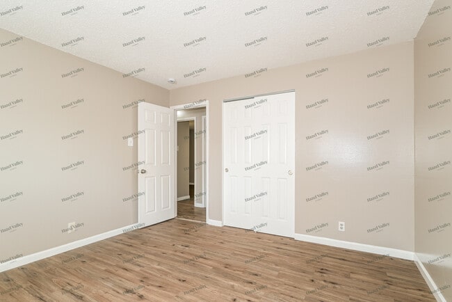 Building Photo - 2465 Stoney End Ct