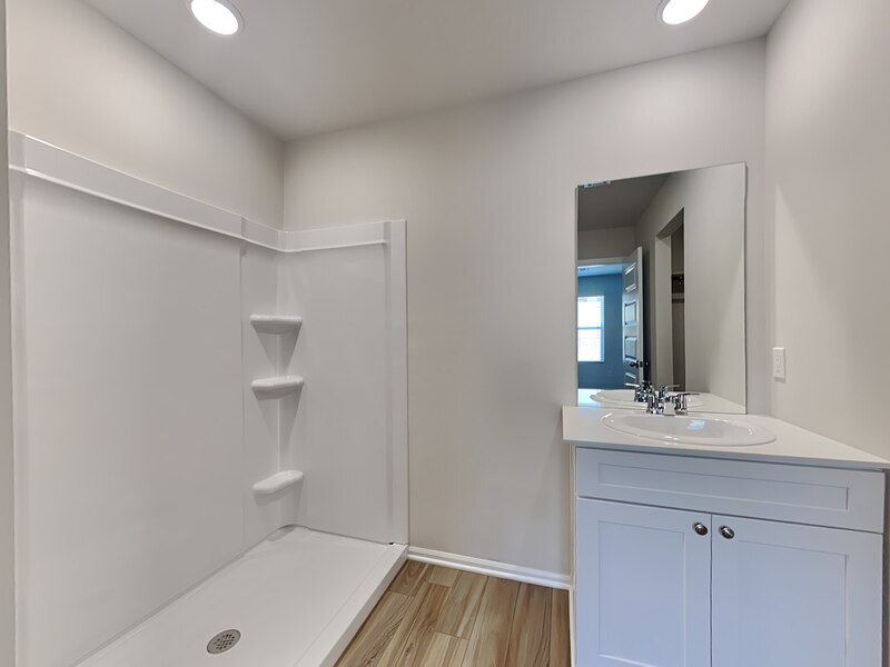 Building Photo - 501 St Charles Pl