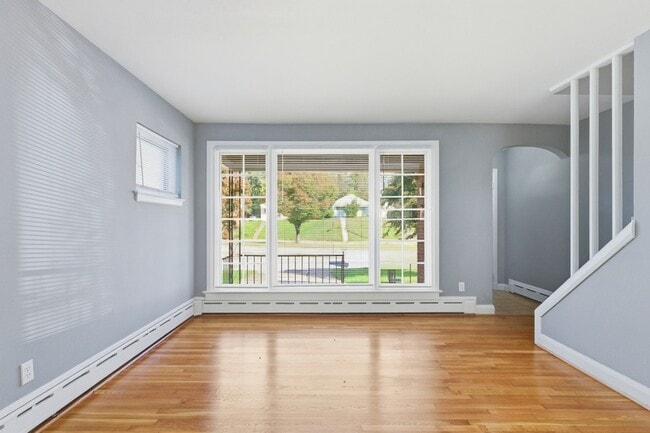 Building Photo - 4311 Kennison Ave