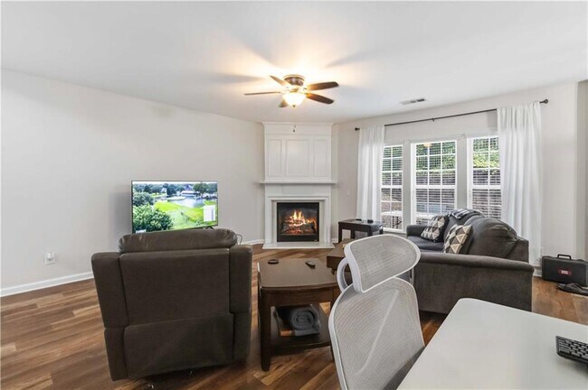 Building Photo - 105 Finchley Dr