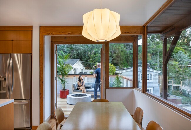 Building Photo - 10424 Hebron Ln