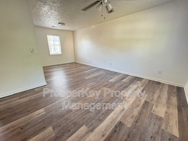 Building Photo - 802 27th Ave